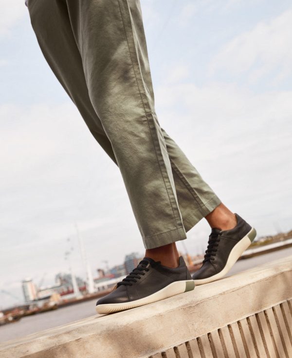 Women's KNX Leather Sneaker  |  Black/Star White - Image 7