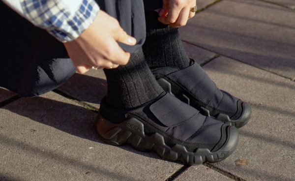 Women's Hypowser Wrap Shoe  |  Black/Black - Image 7