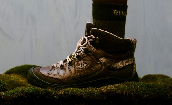 Women's Targhee IV Waterproof Hiking Boot x Hikerkind  |  Dark Earth/Dark Earth - Image 7