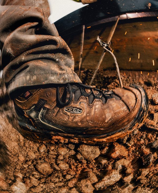 Men's Targhee IV Waterproof Work Boot (Carbon Toe)  |  Dark Earth/Black - Image 8