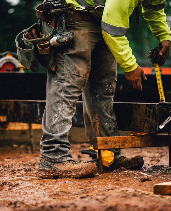 Men's Targhee IV Waterproof Work Boot (Carbon Toe)  |  Dark Earth/Black - Image 9