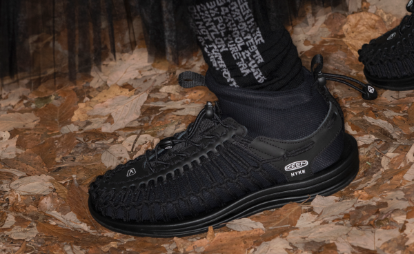Women's UNEEK High Top x HYKE  |  HYKE Black - Image 7