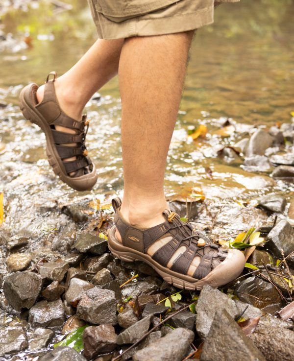Men's Newport H2 Sandal  |  Triple Black - Image 8