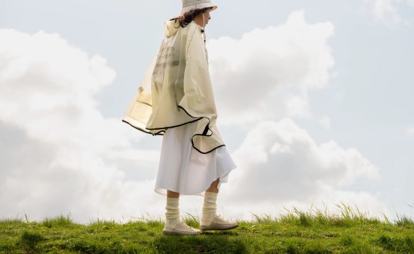 Women's UNEEK Sneaker  |  Safari/Safari - Image 7